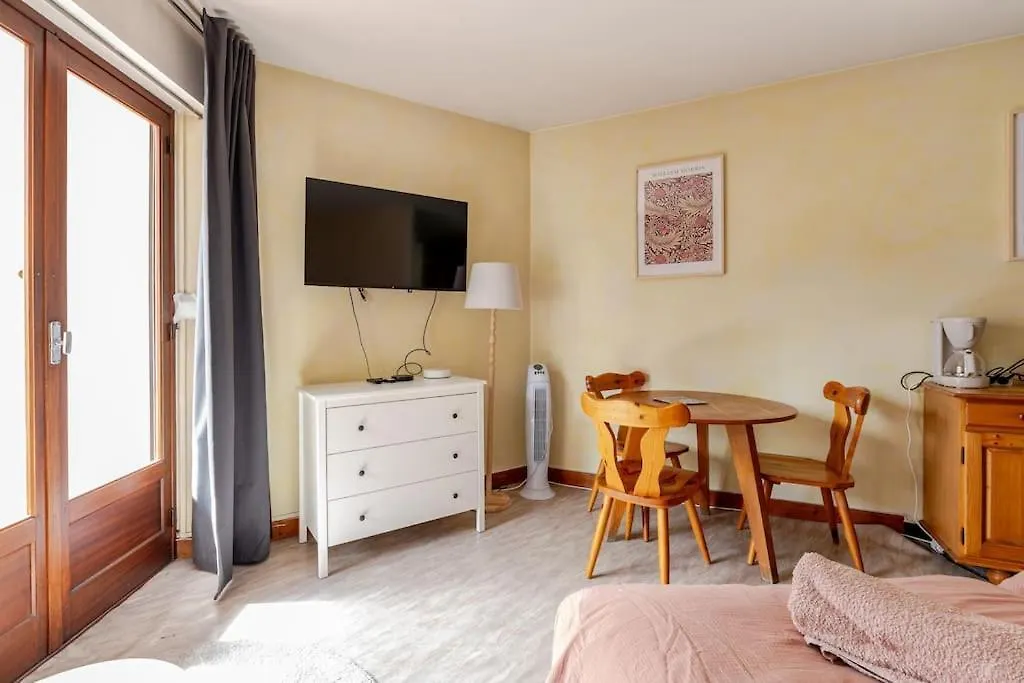 Studio Central Brides-Les-Bains Apartment