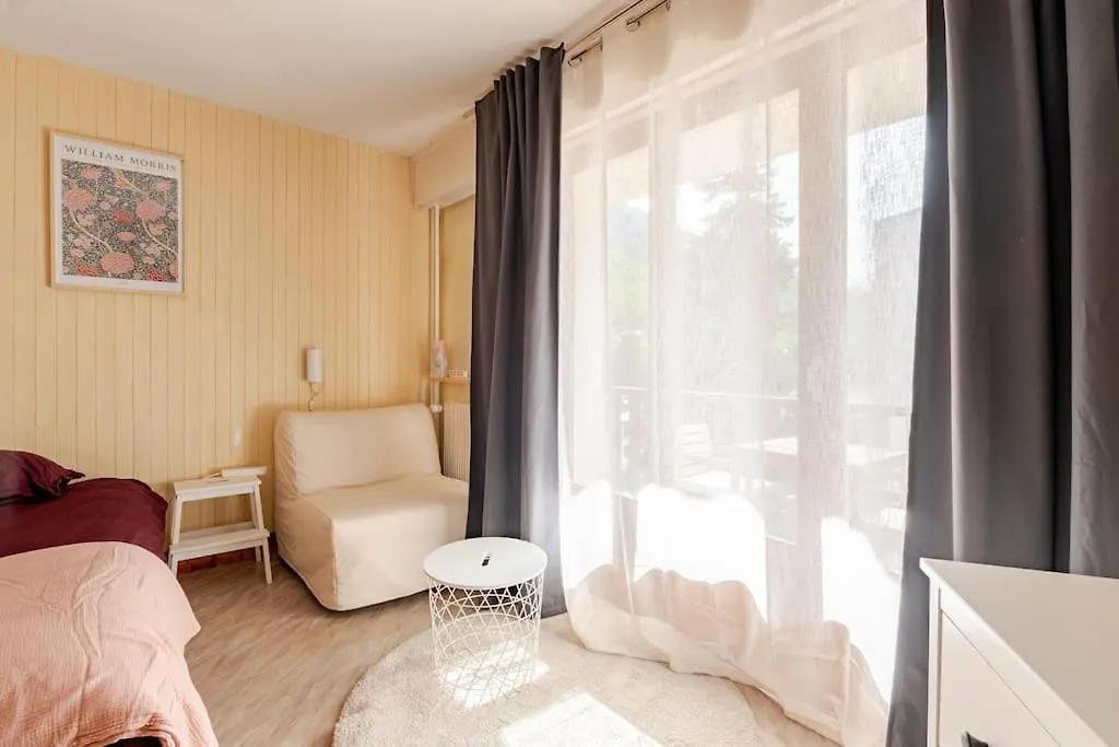 Studio Central Brides-Les-Bains Apartment