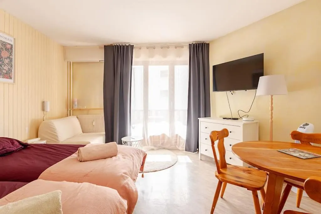 Studio Central Brides-Les-Bains 0*,  France